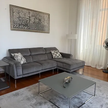 아파트 Host4u - Luxury Beautiful Two Bedrooms Beachfront In Imperia, Casa Catalina