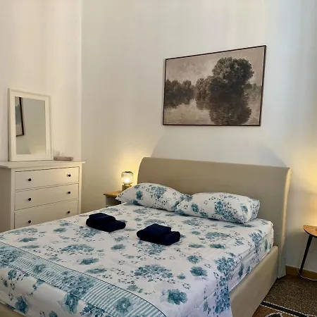 Host4u - Luxury Beautiful Two Bedrooms Beachfront In Imperia, Casa Catalina *