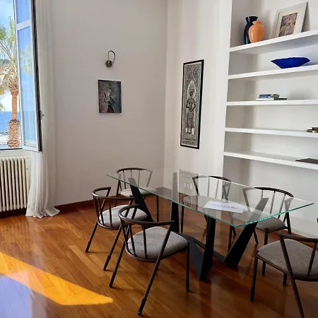 Host4u - Luxury Beautiful Two Bedrooms Beachfront In Imperia, Casa Catalina * 임페리아
